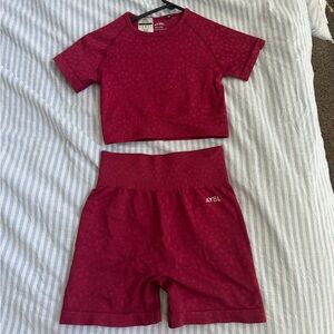 AYBL Raspberry Evolve Speckle Seamless Set